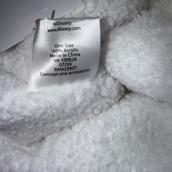 NWT Disney Princess Winter Snow Hat Beanie Gloves Set Purple Rhinestone Girls - Picture 5 of 5